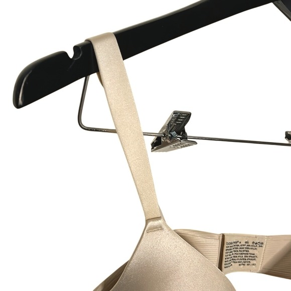 Barely‎ There CustomFlex Fit Dreamform Underwire Bra Medium Nude Used Once EUC - Picture 3 of 10